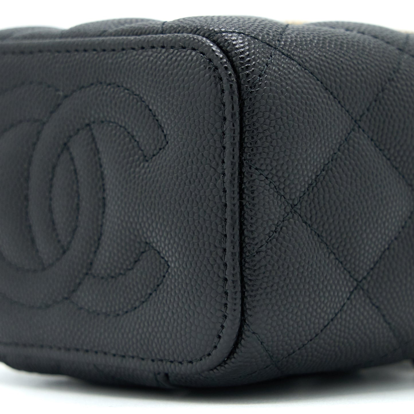 Chanel 23C Mini Vanity With Chain Caviar Black L