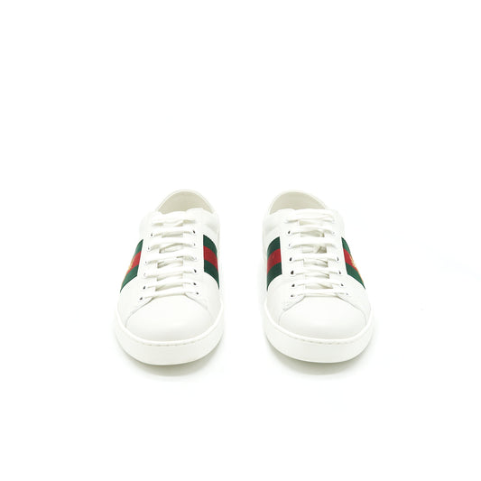 Gucci size 10 Men's White Sneaker Bee Pattern