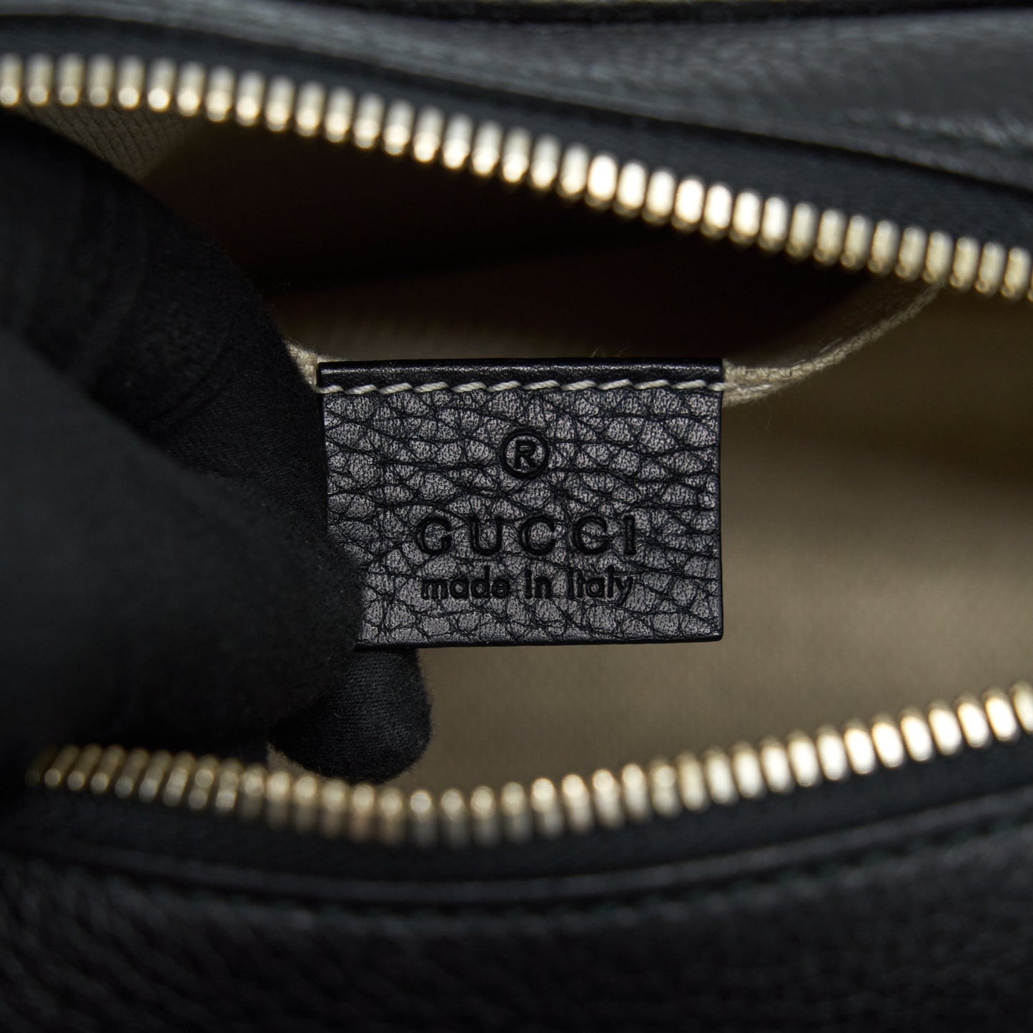 Gucci Disco Camera Bag Calfskin Black L