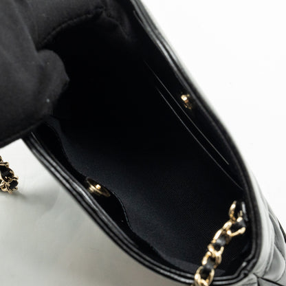 CHANEL Mini 31 Clutch With Chain Shiny Lambskin Black L (Microchip)