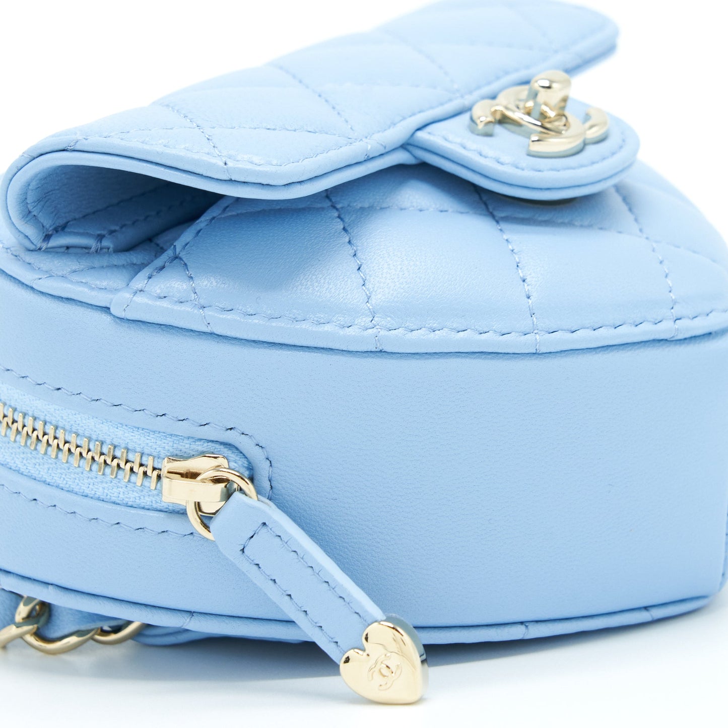 Chanel 22S Heart Belt Bag Lambskin Light Blue L