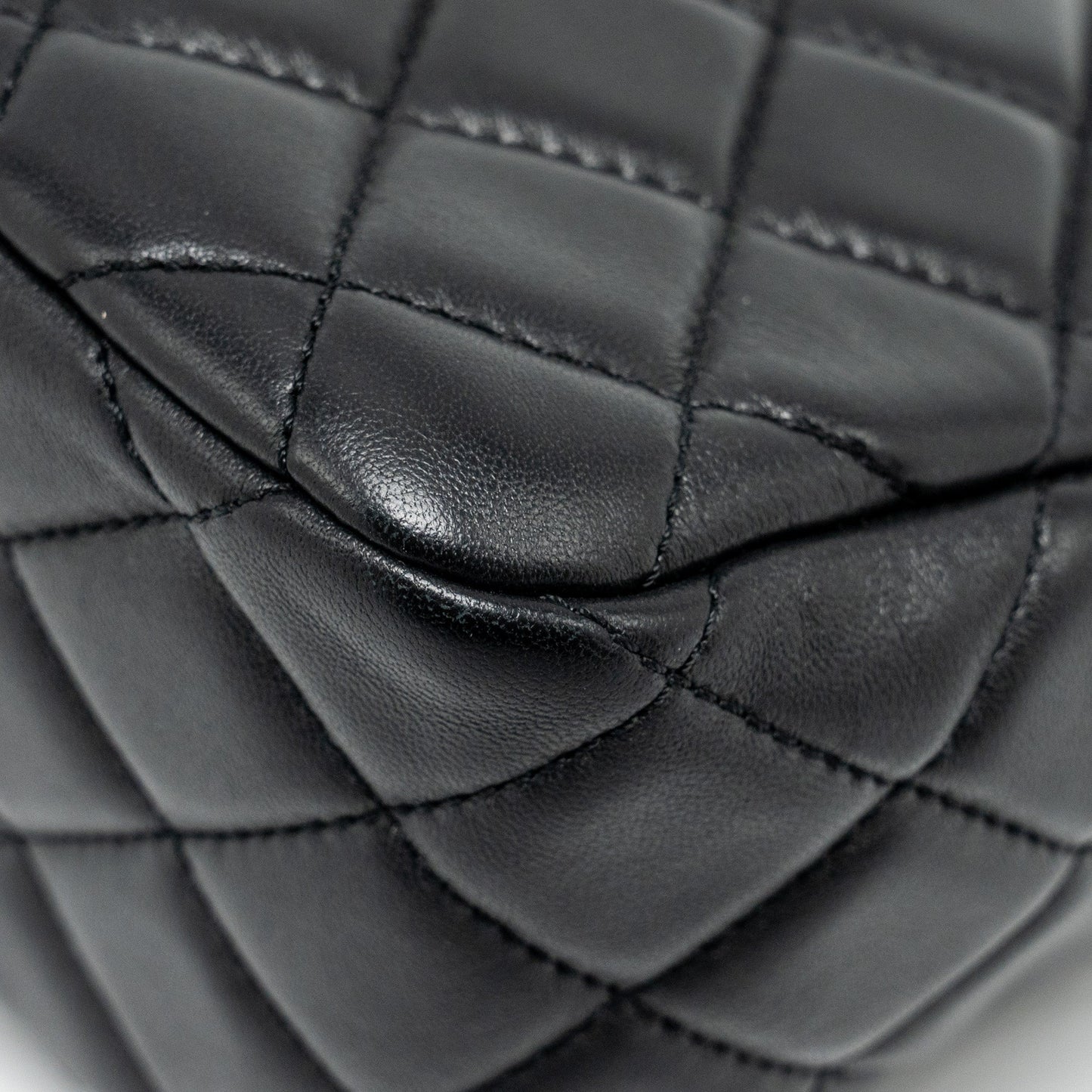 Chanel 22B Pearl Crush Hobo Bag Lambskin BLACK  (Microchip)