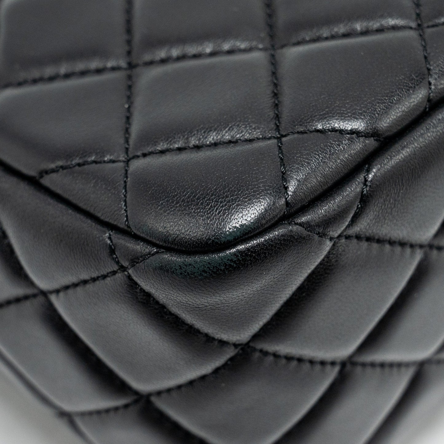 Chanel 22B Pearl Crush Hobo Bag Lambskin BLACK  (Microchip)