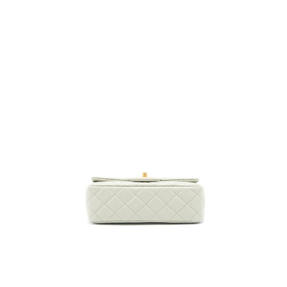 Chanel 22C light Pearl Crush mini Flap Bag Lambskin light Grey