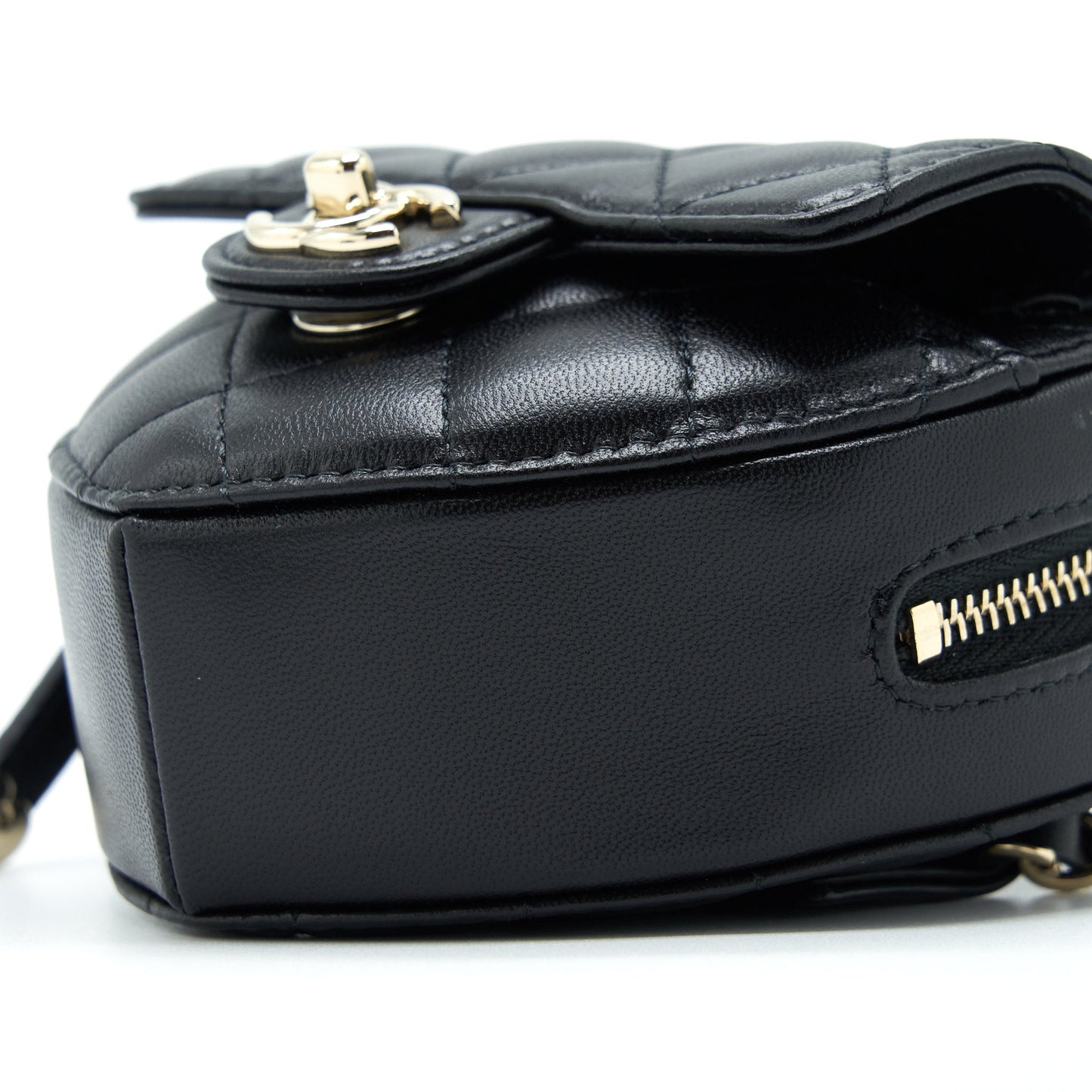 Chanel 22S Heart Belt Bag Lambskin Black L