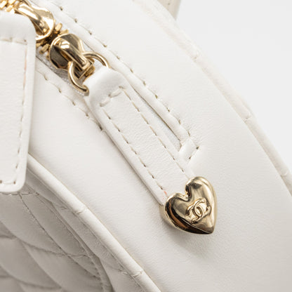 Chanel 22S heart bag lambskin white L (microchip)
