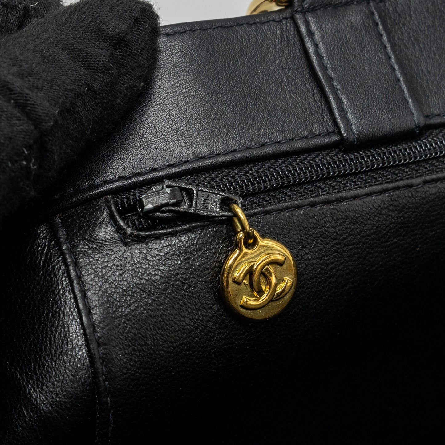 Chanel Vintage Tote Bag Calfskin Black