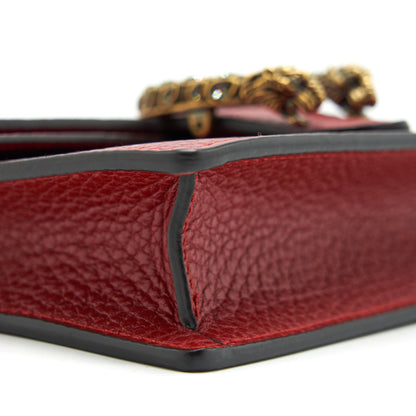 Gucci Dionysus Leather Super Mini Bag In Red