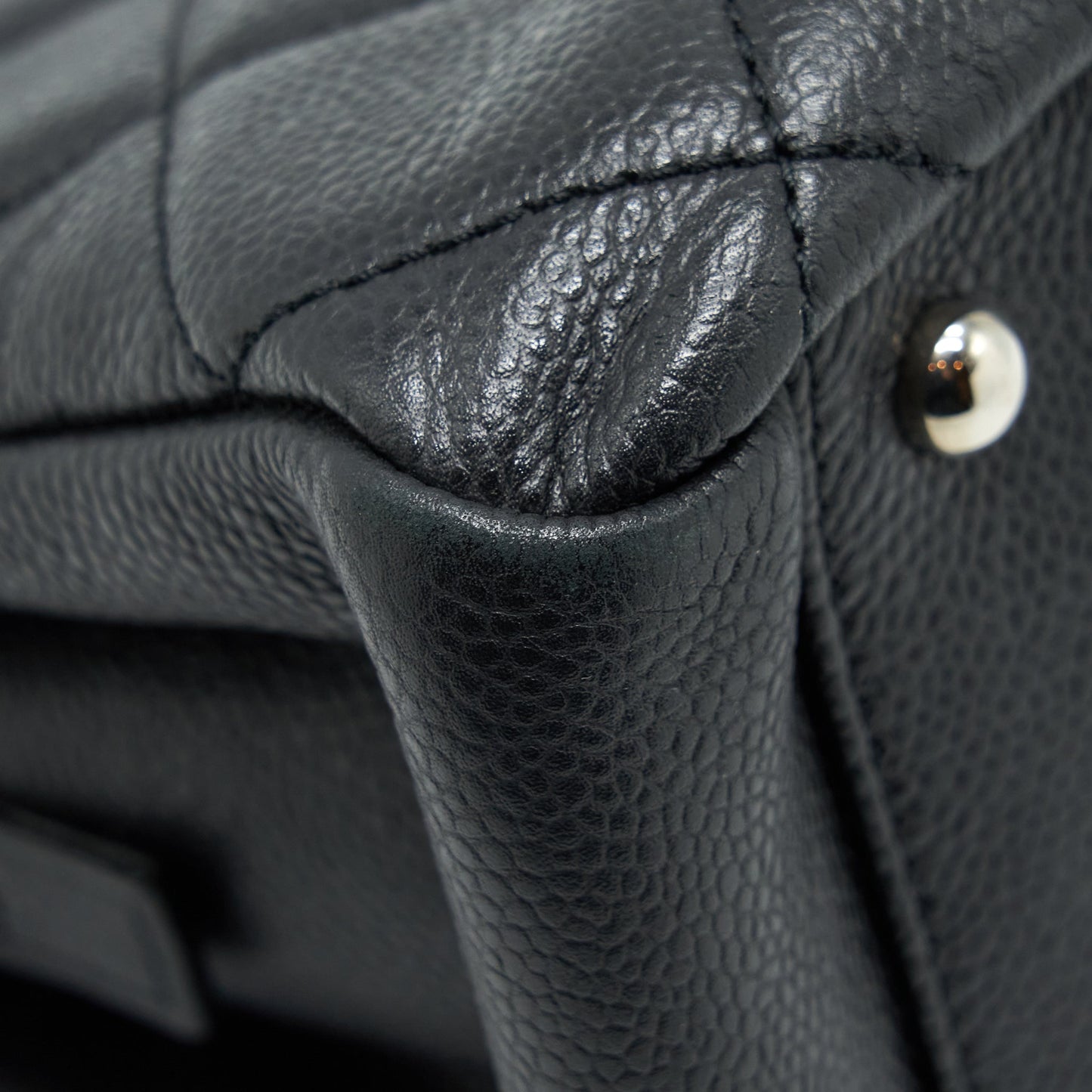 Chanel CC Logo Tote Bag Caviar Black