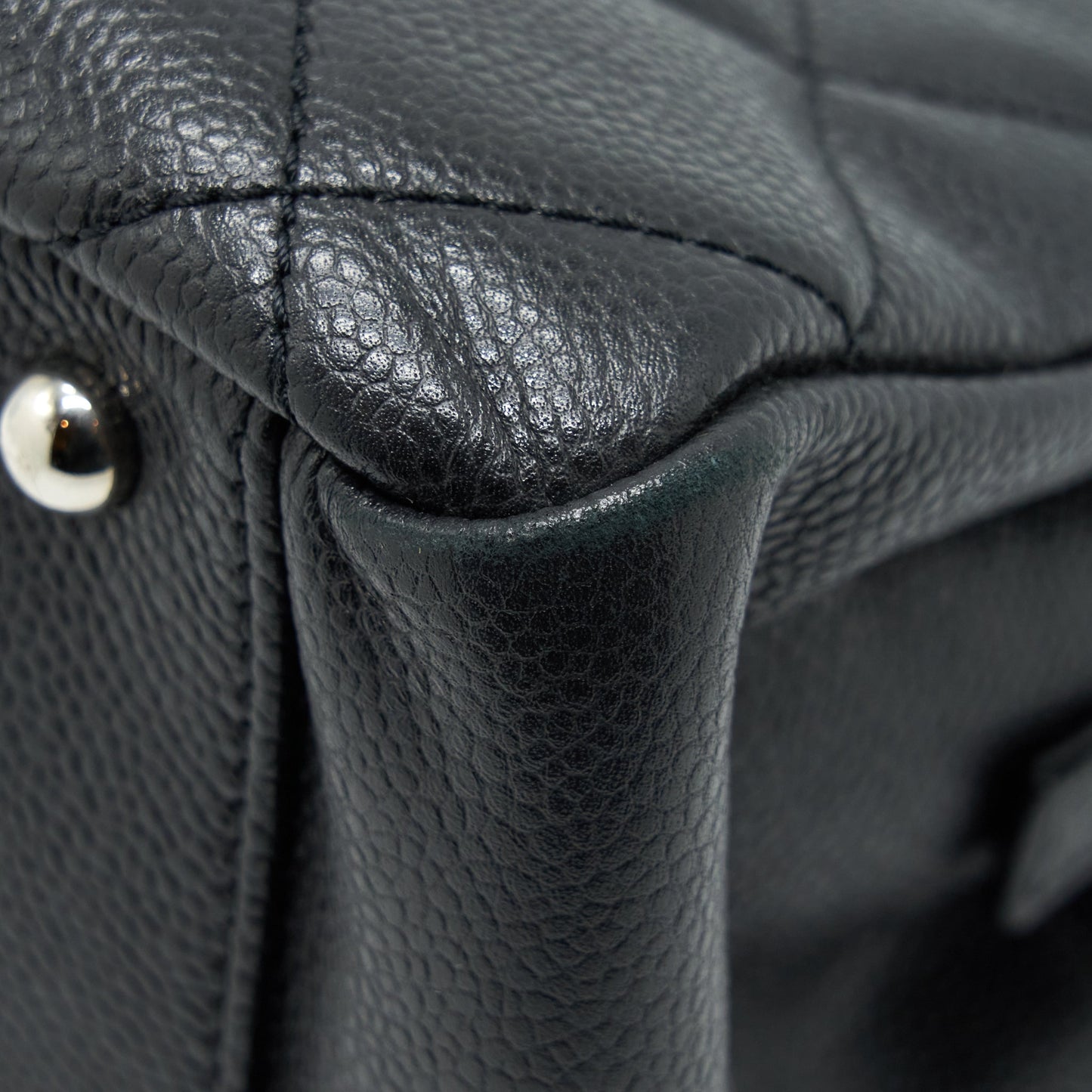 Chanel CC Logo Tote Bag Caviar Black