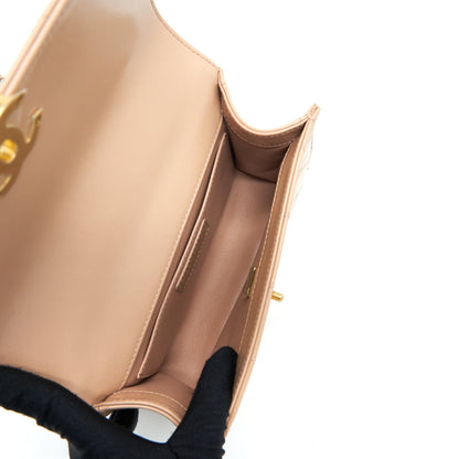 Chanel 21A Gold Crush Flap Bag Calfskin beige