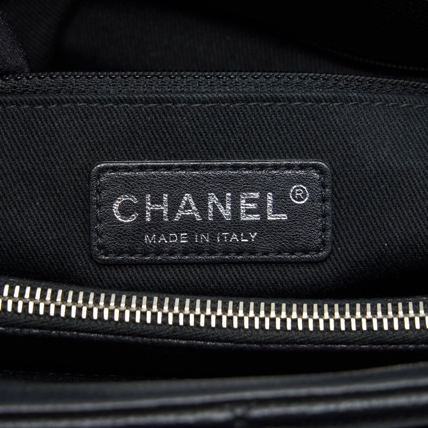 Chanel CC Logo Tote Bag Caviar Black