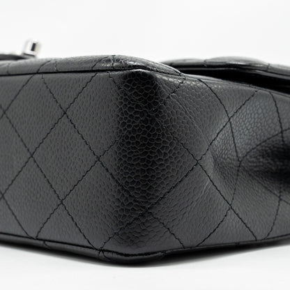 Chanel Medium Classic Double Flap Bag CAVIAR Black  (Microchip)