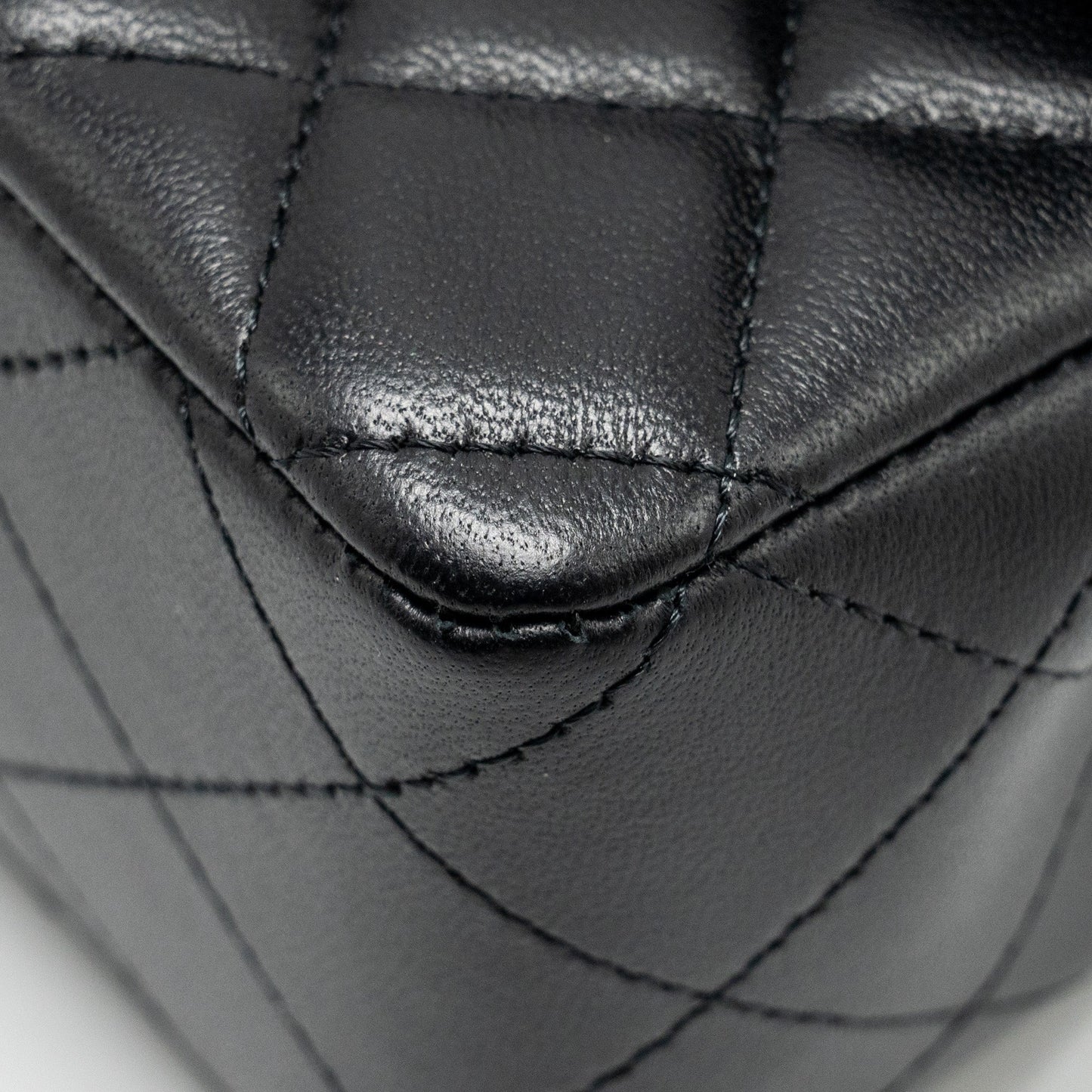 Chanel Mini Rectangular Flap Bag Lambskin Black L (microchip)