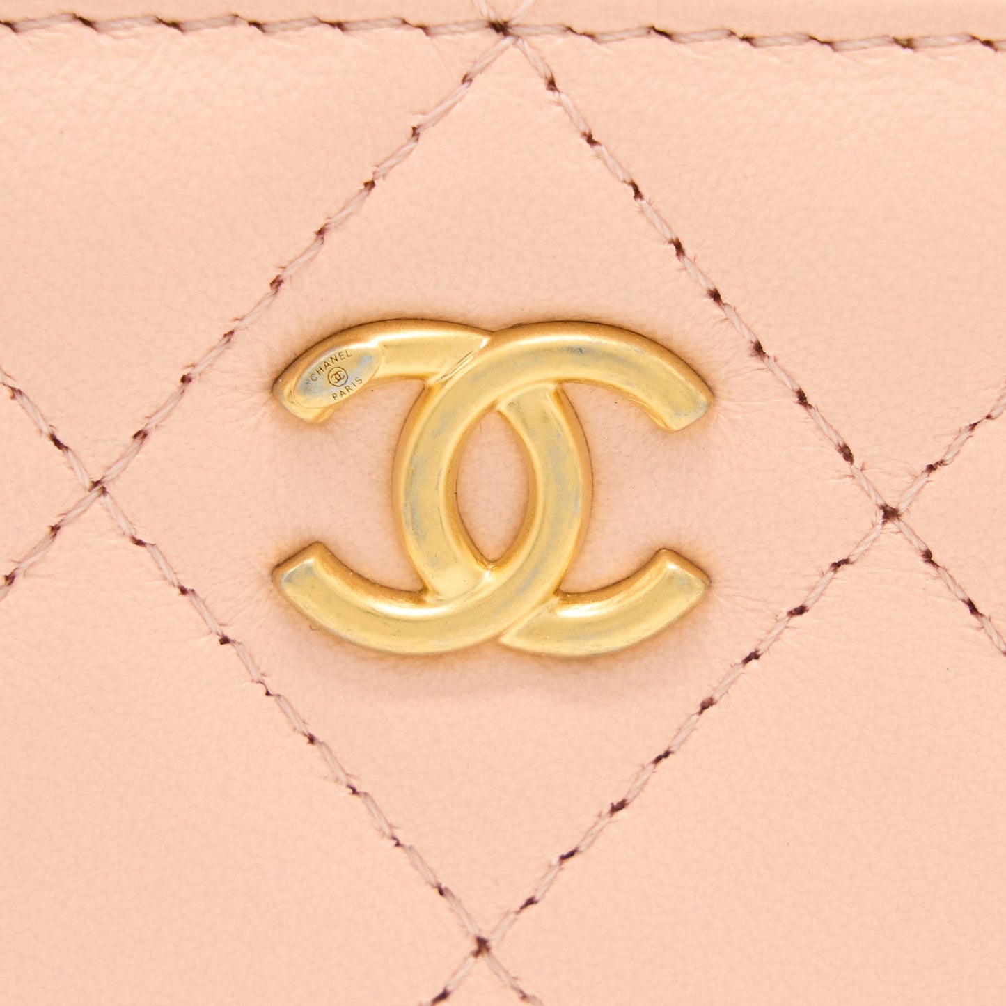 Chanel Pearl Crush Zippy Card Holder Lambskin Light Pink Brushed
