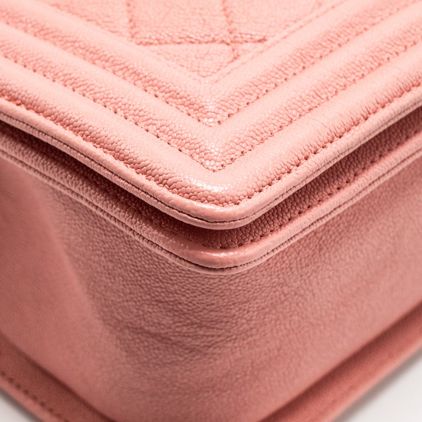Chanel Medium Boy Bag Caviar Pink L
