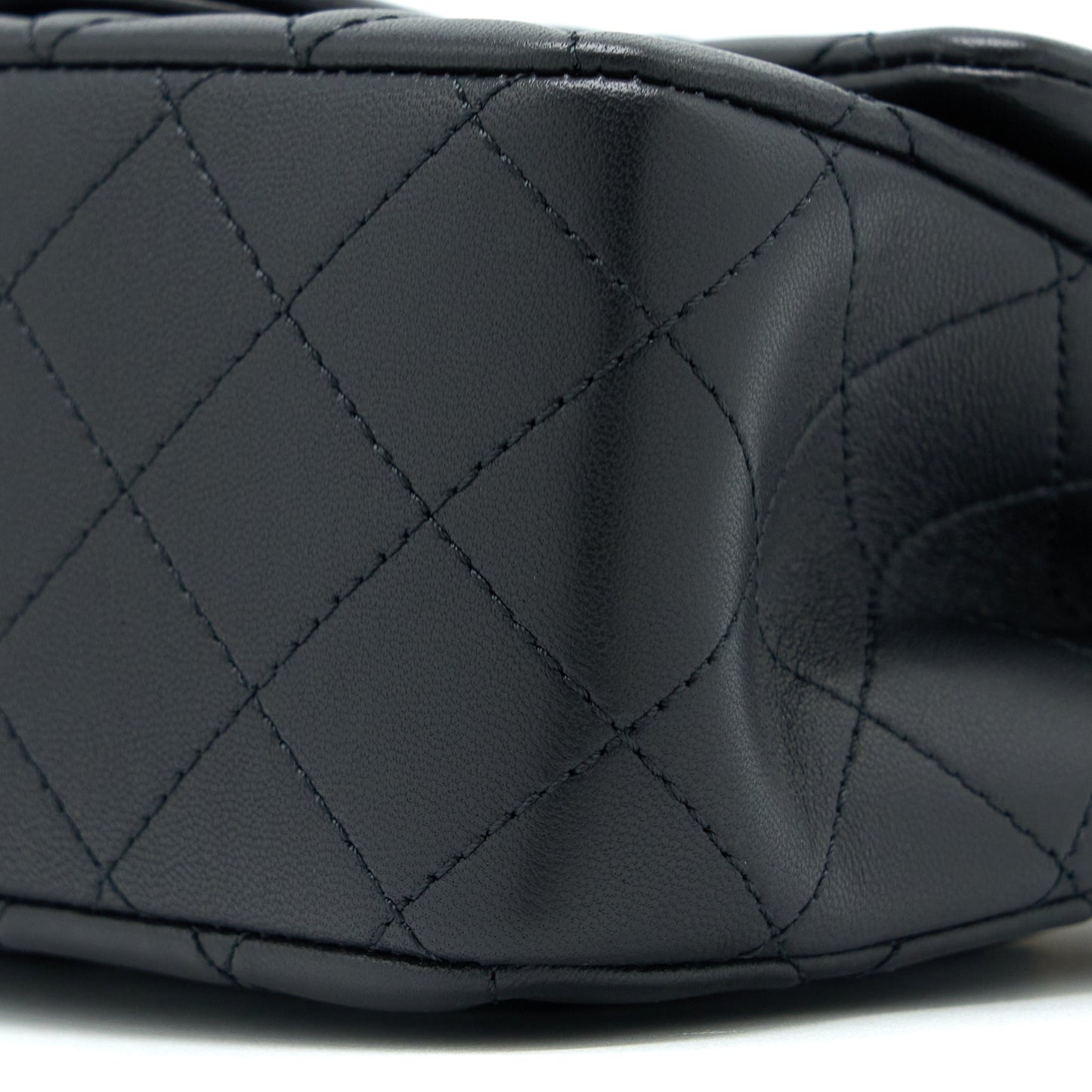 Chanel 23C Pearl Crush Mini Square Flap Bag Lambskin Black L (Microchip)