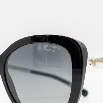 Chanel pearl decorated sunglasses black