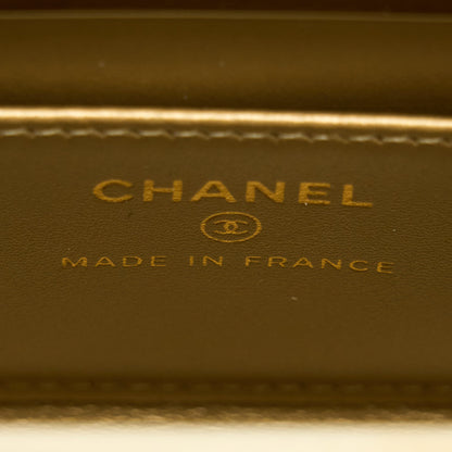 Chanel 22P Quilted Mini Box Vanity With Chain Lambskin White L