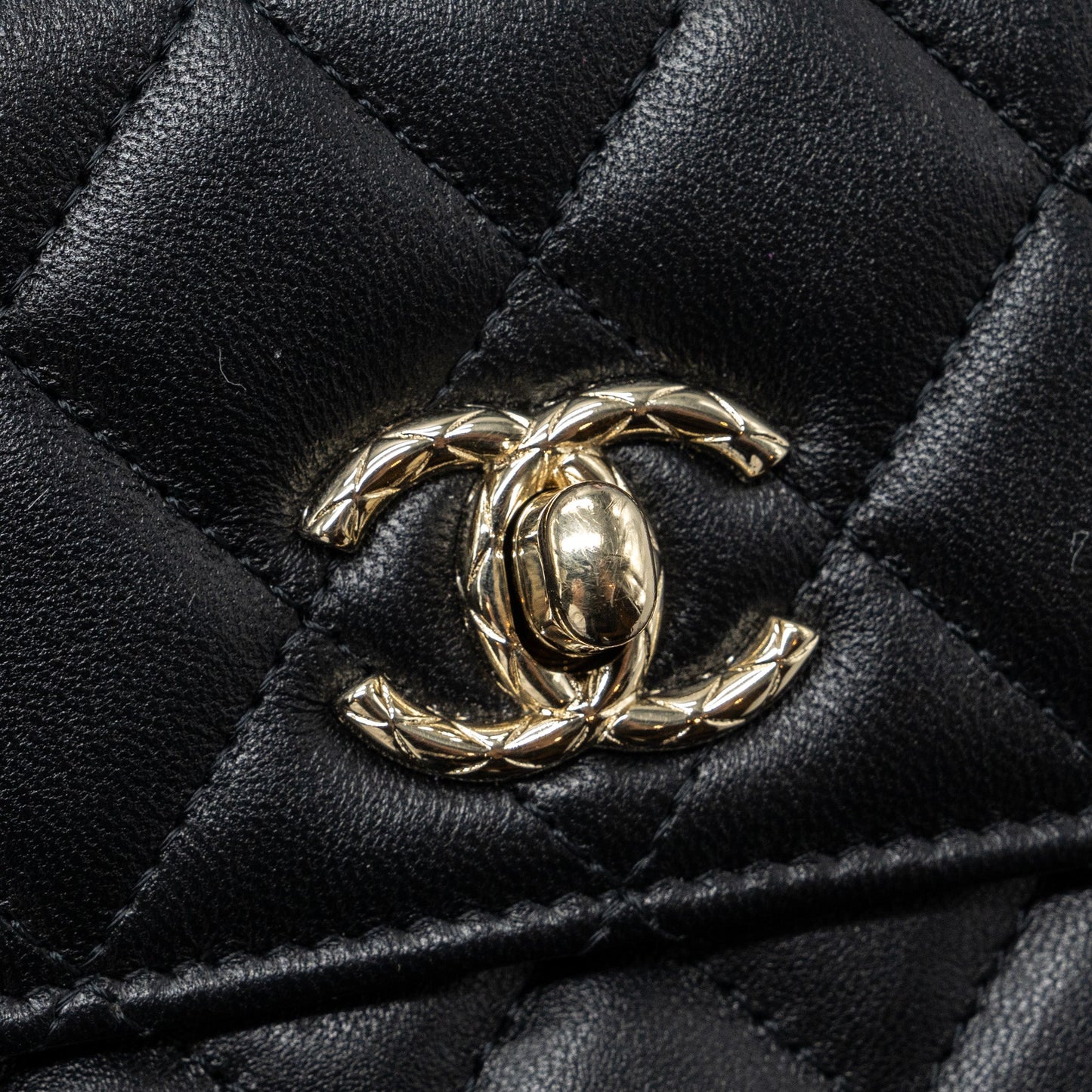 Chanel Mini Trendy CC Wallet On Chain Lambskin Black L (microchip)