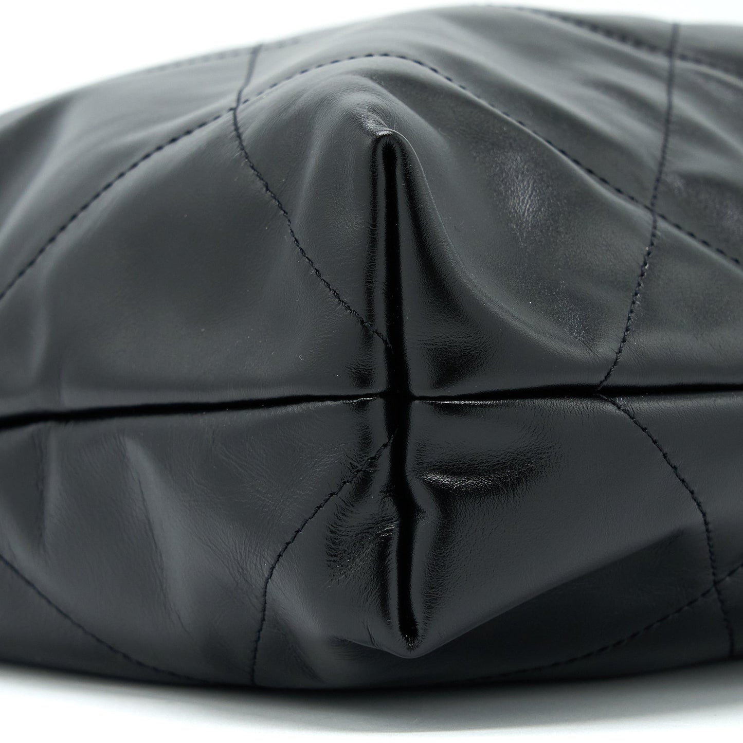 Chanel Medium 22 Bag Shiny Calfskin Black  (Microchip)