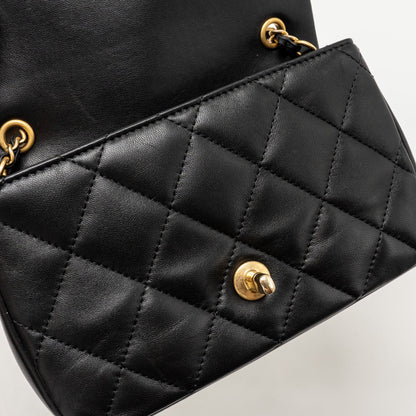 Chanel 22b Heart Chain Flap Bag Lambskin Black (microchip)