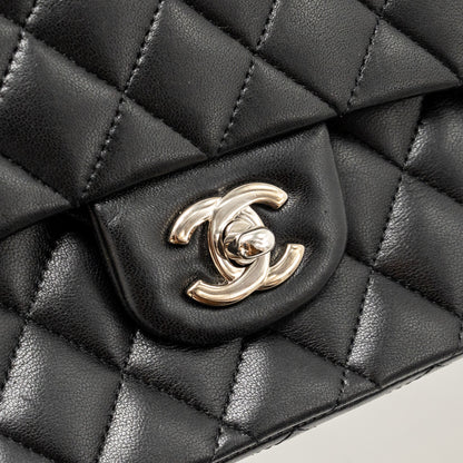 Chanel Medium Classic Double Flap Bag Lambskin BLACK