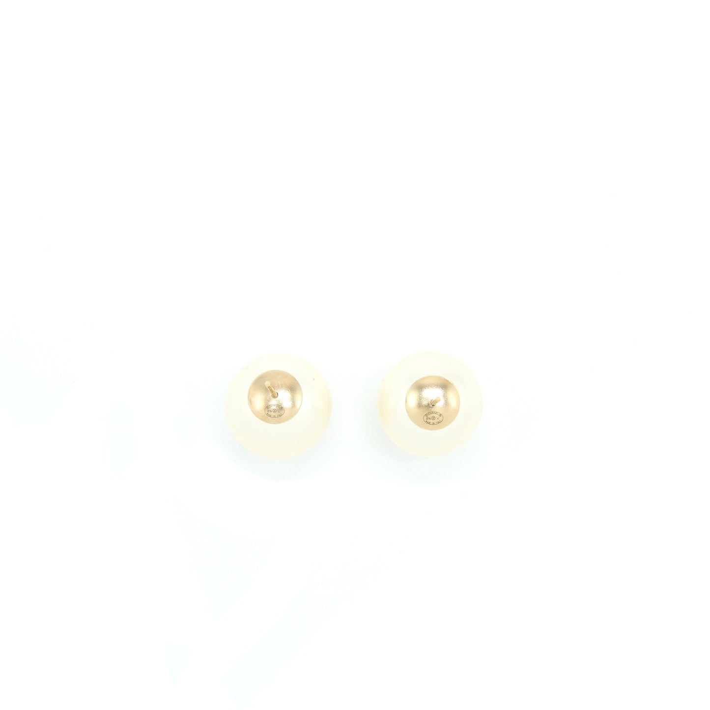 Chanel Giant Pearl With CC Logo Earring L