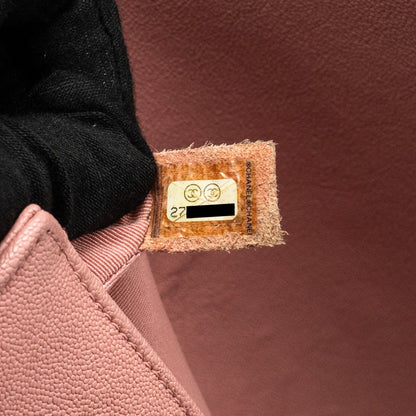 Chanel Medium Boy Bag Caviar Pink L
