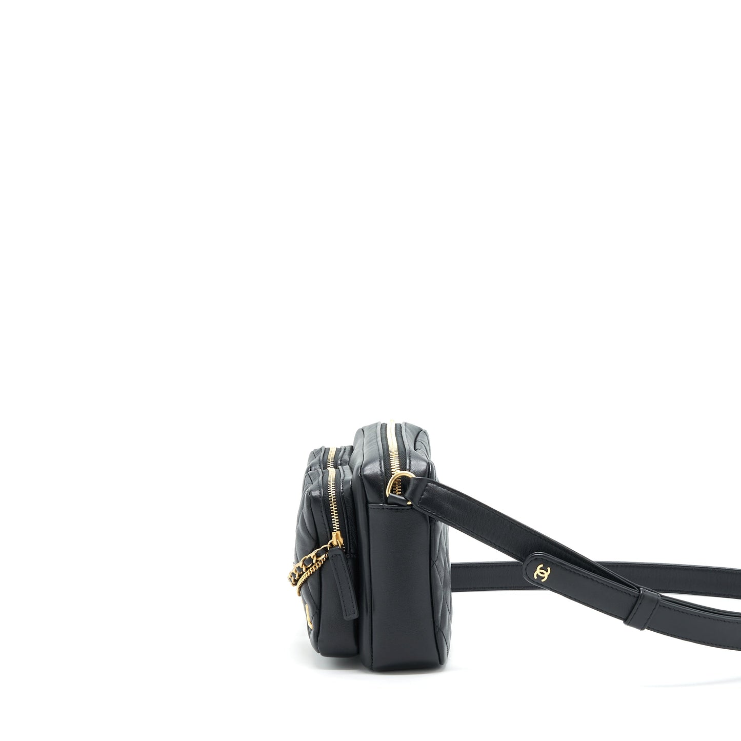 Chanel 22C Camera Bag Calfskin Black (Microchip)