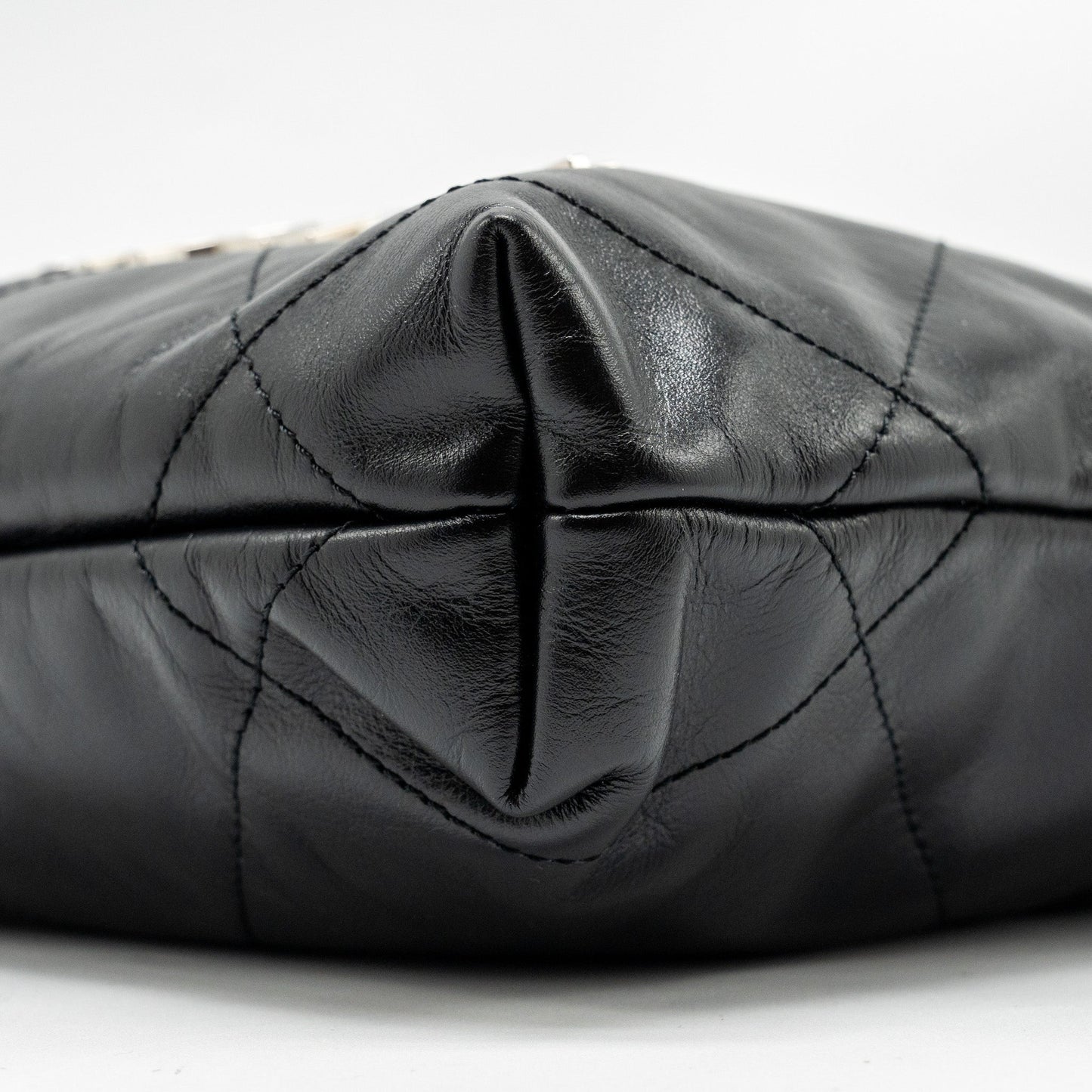 Chanel mini 22 Bag Shiny Calfskin Black  (Microchip)