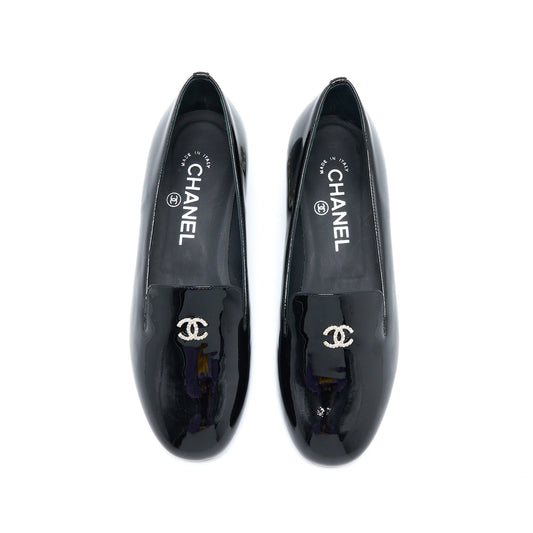 Chanel Size 35.5 Loafer with Pearl/Patent Black