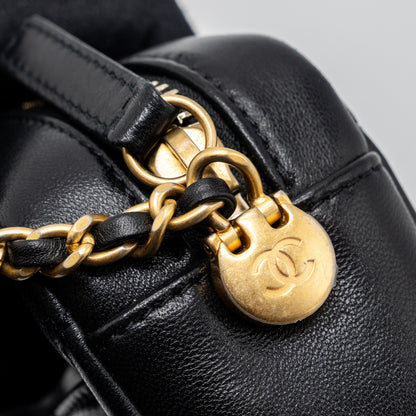 Chanel pearl crush camera bag lambskin black  (microchip)