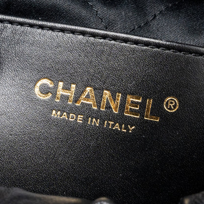 Chanel mini 22 bag shiny calfskin black  (microchip)