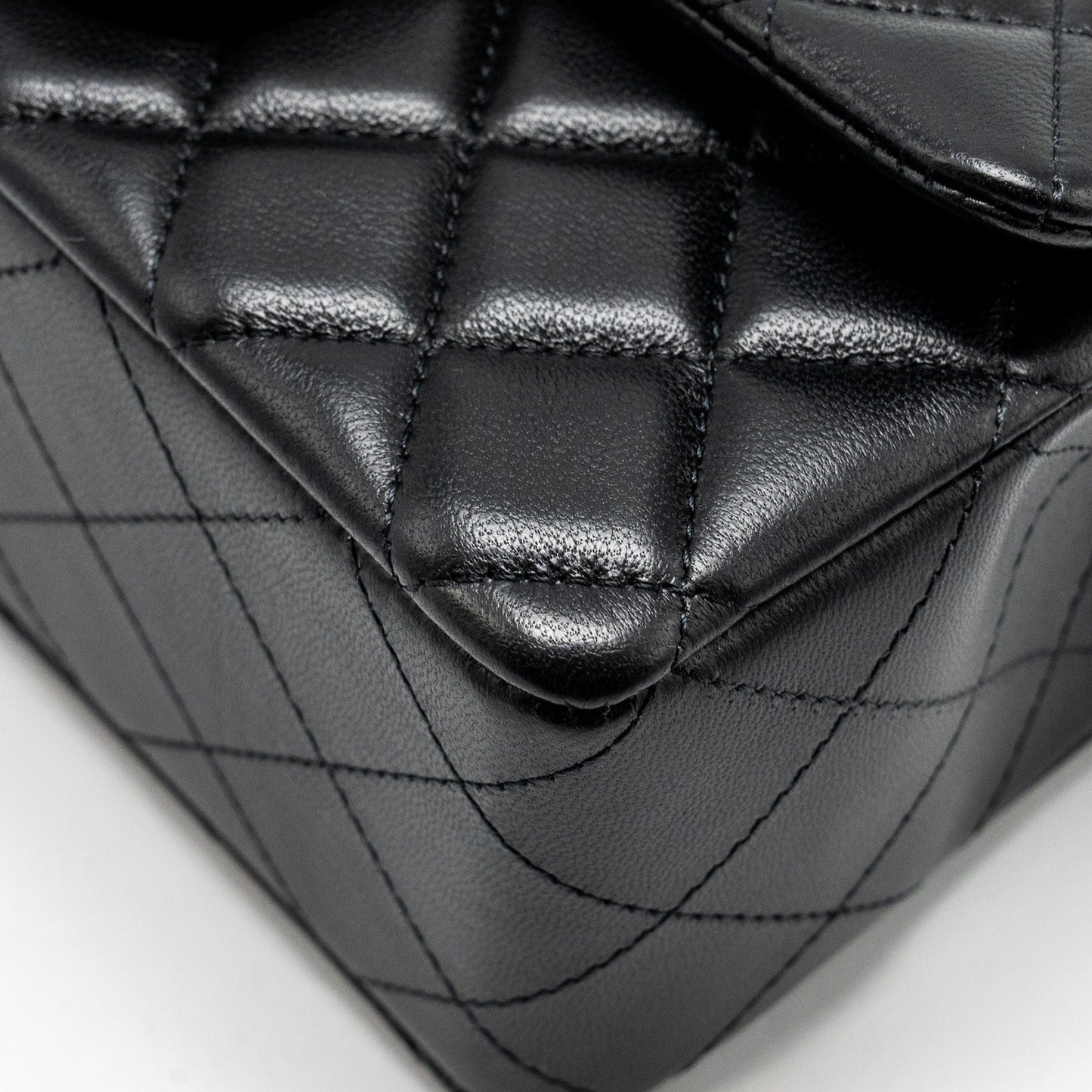 Chanel Mini Rectangular Flap Bag Lambskin Black L (microchip)