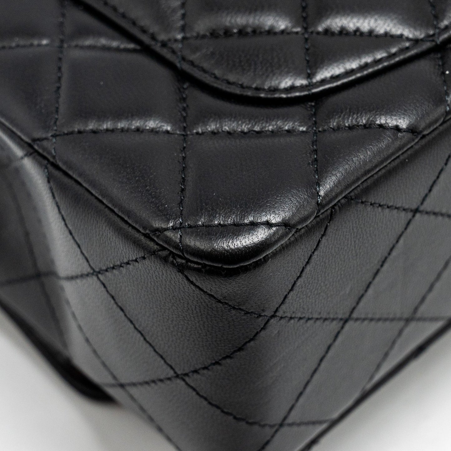 Chanel Mini Rectangular Flap Bag Lambskin Black L (microchip)