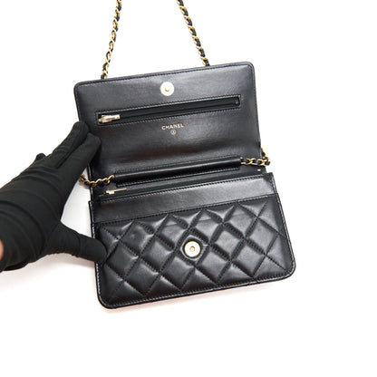 Chanel 2021 Seasonal Wallet on Chain black