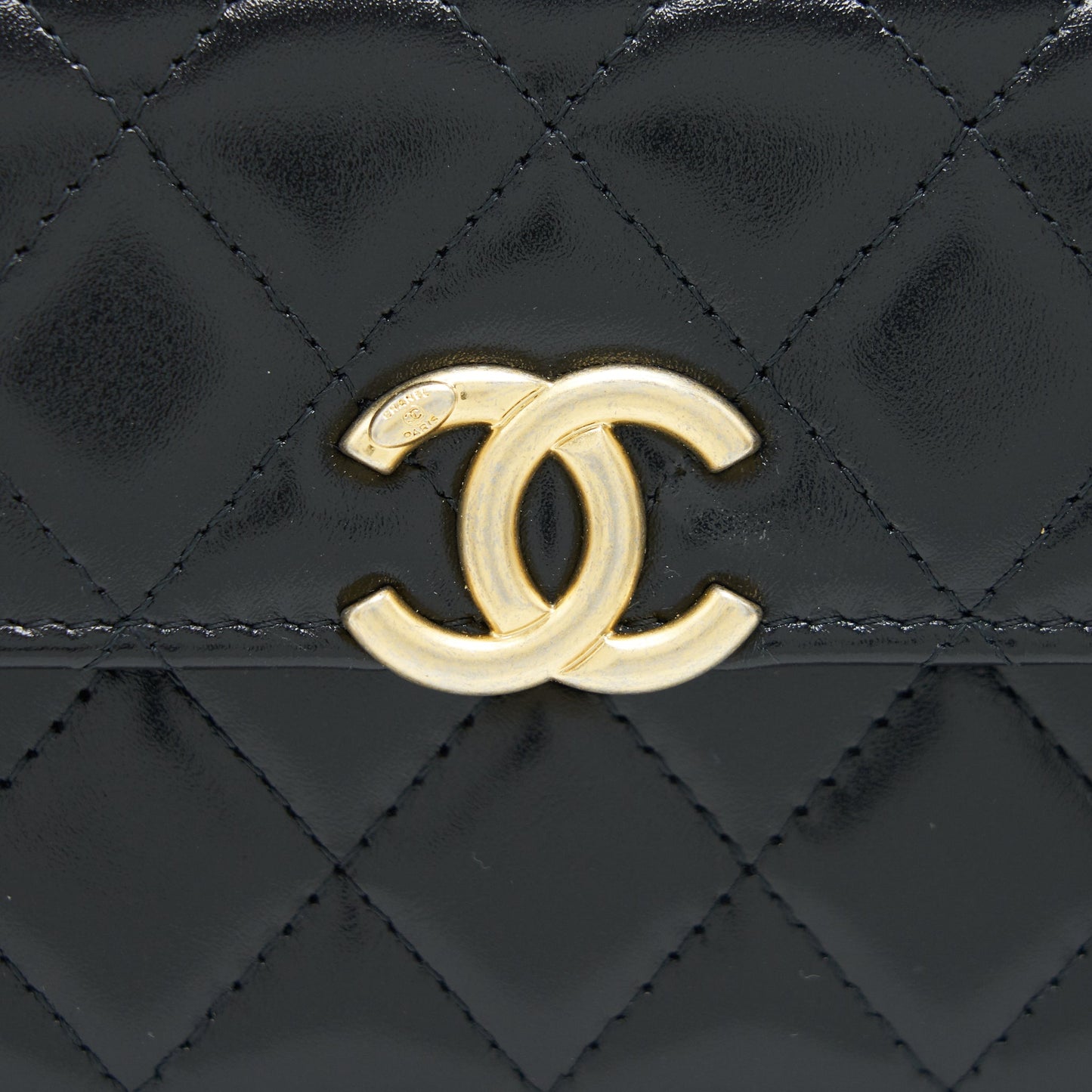 Chanel 21A Flap Coin Purse with chain Calfskin black