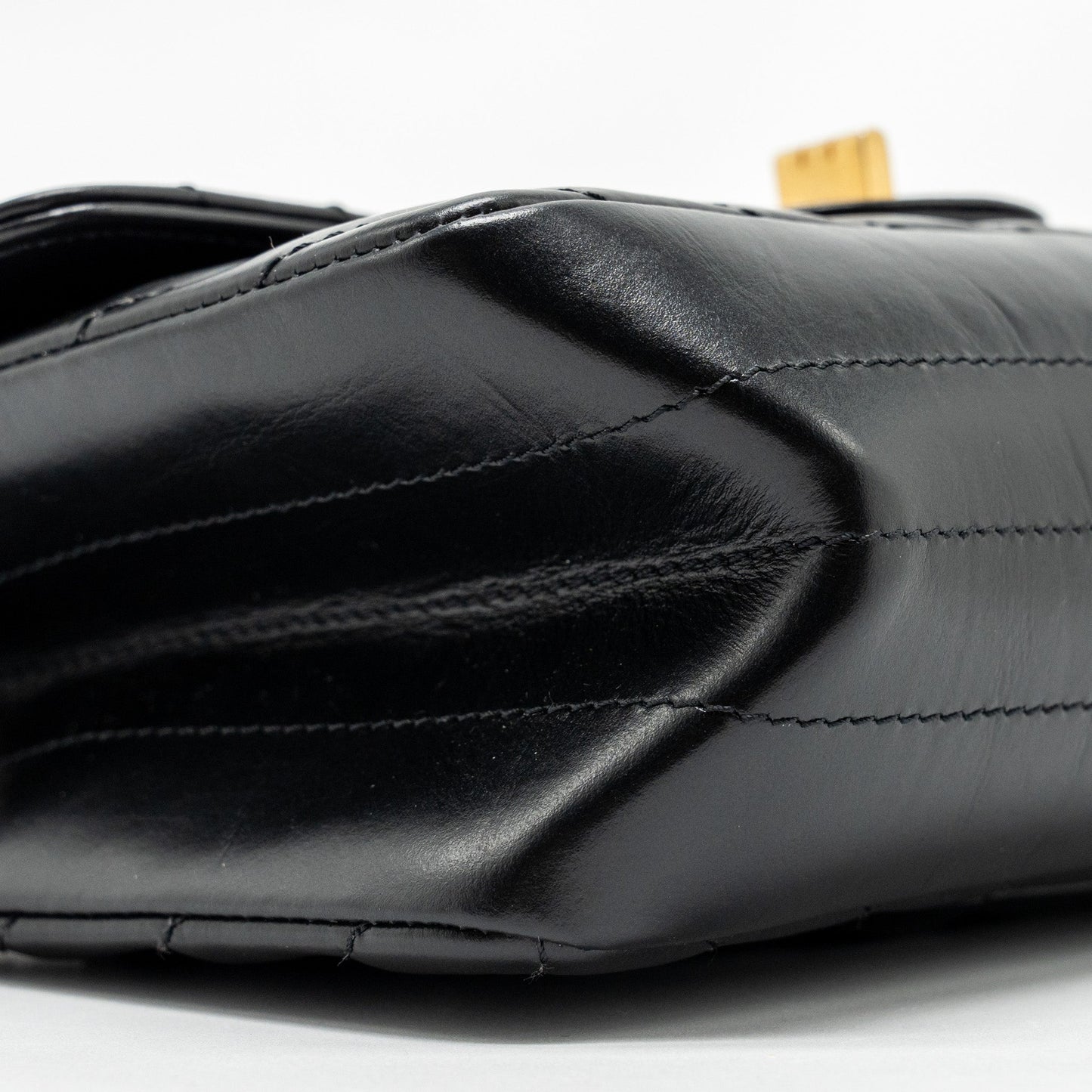 Chanel Mini 2.55 Reissue Chevron Calfskin Black  (Microchip)
