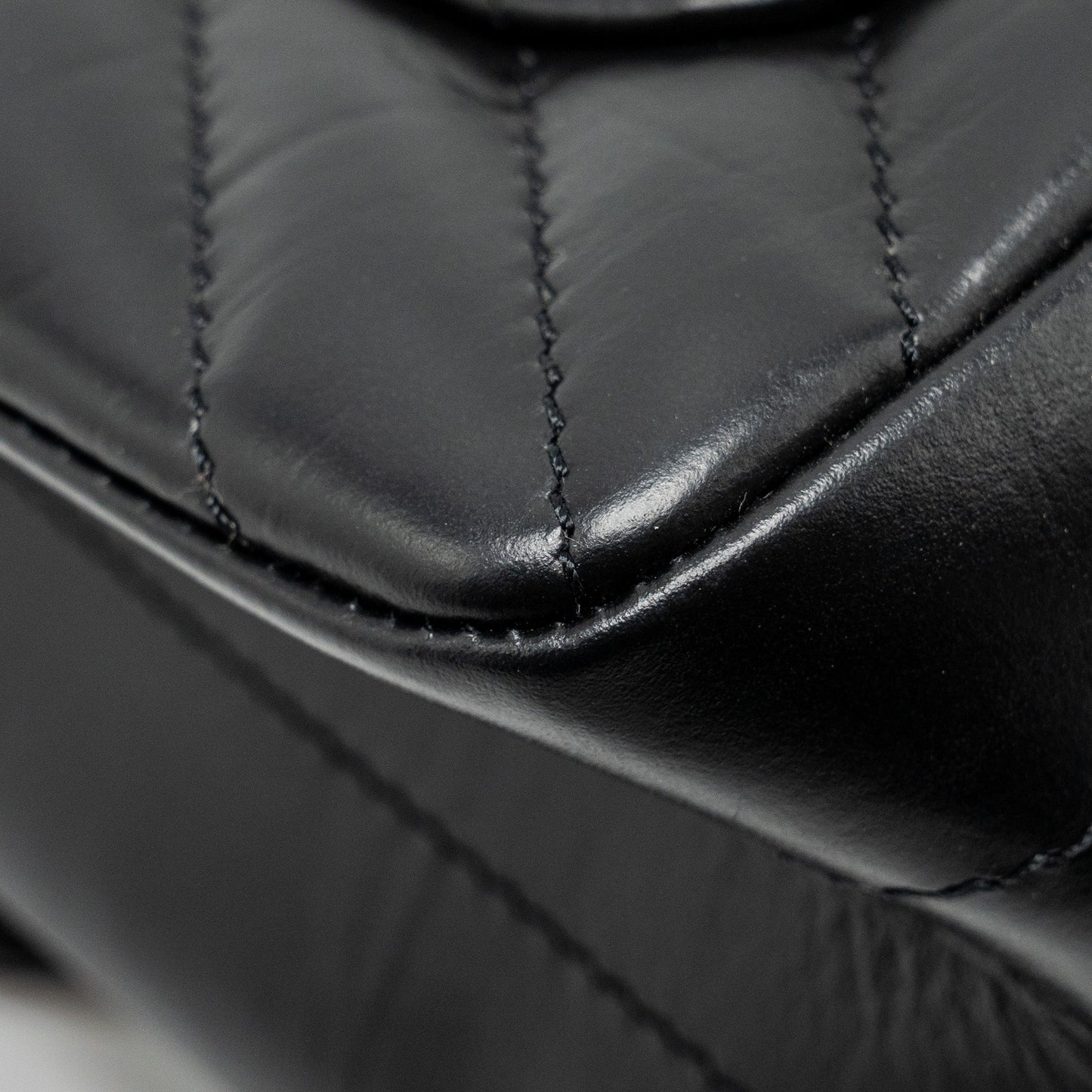 Chanel Mini 2.55 Reissue Chevron Calfskin Black  (Microchip)
