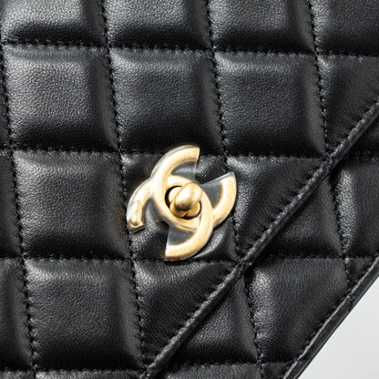 Chanel pearl crush wallet on chain lambskin BLACK  (microchip)