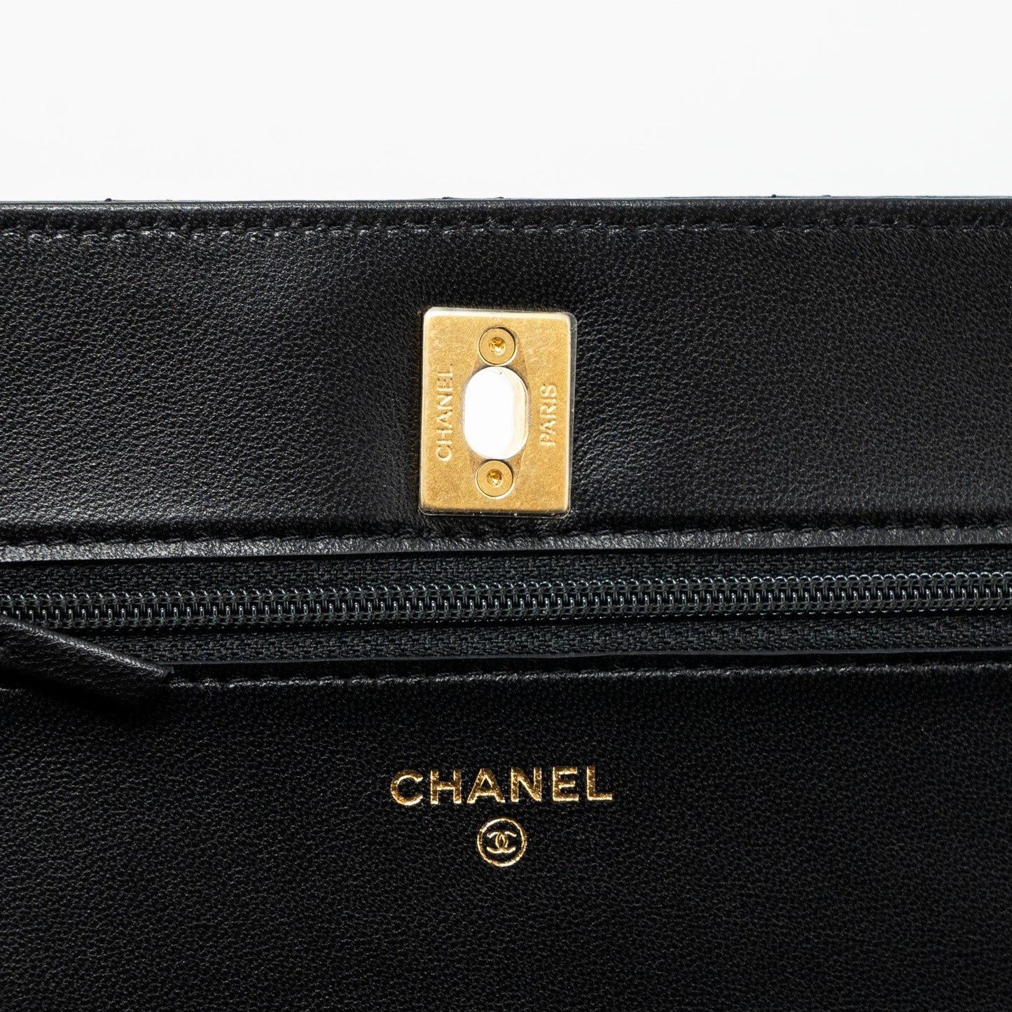 Chanel pearl crush wallet on chain lambskin BLACK  (microchip)