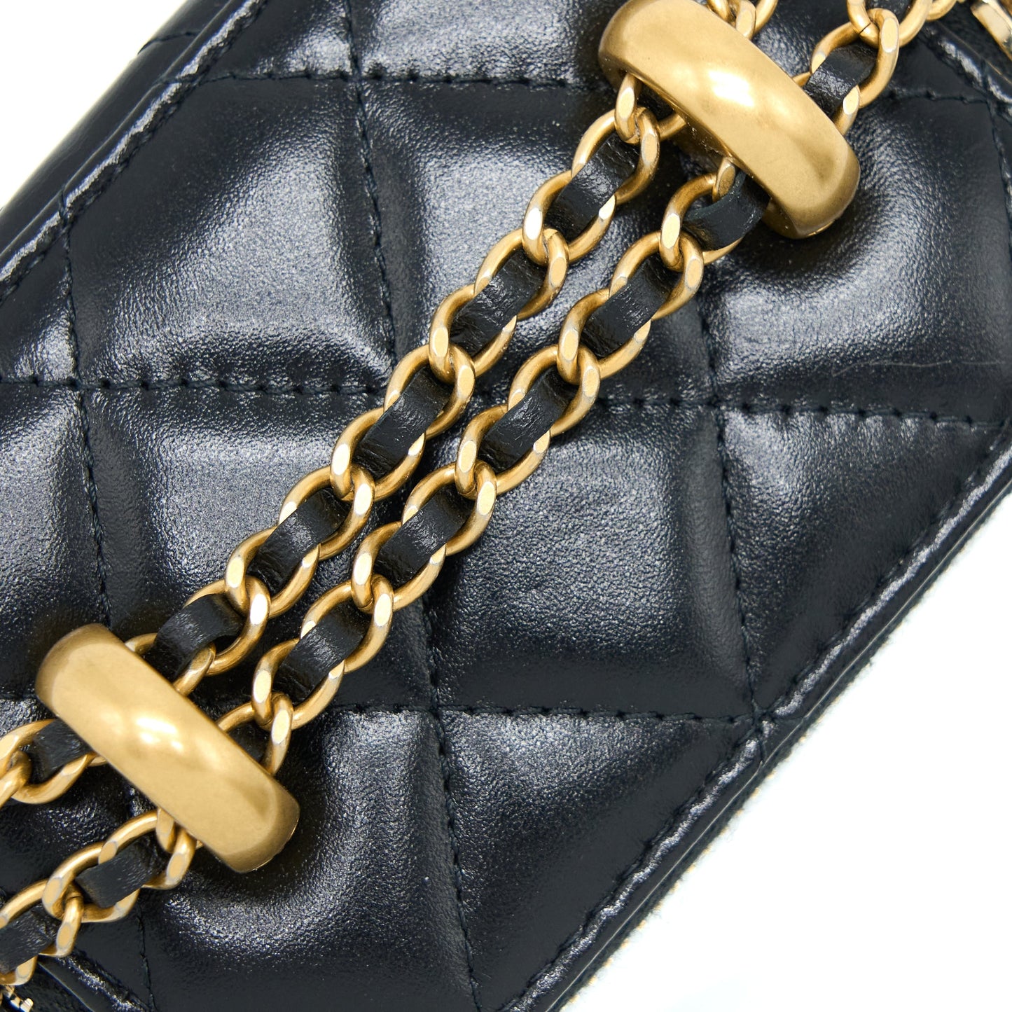 Chanel 21A Gold Crush Mini Vanity Case Calfskin Black Brushed