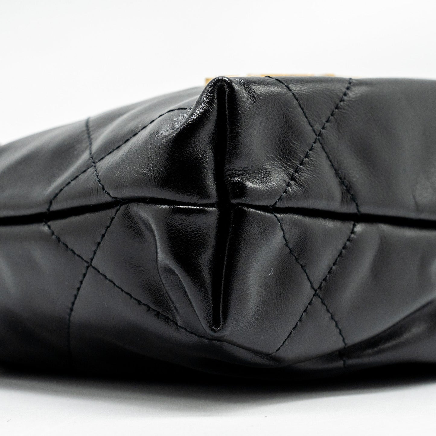 Chanel Mini 22 Bag Calfskin Black  (Microchip)