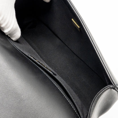 Chanel Medium boy Bag Calfskin Black  (microchip)