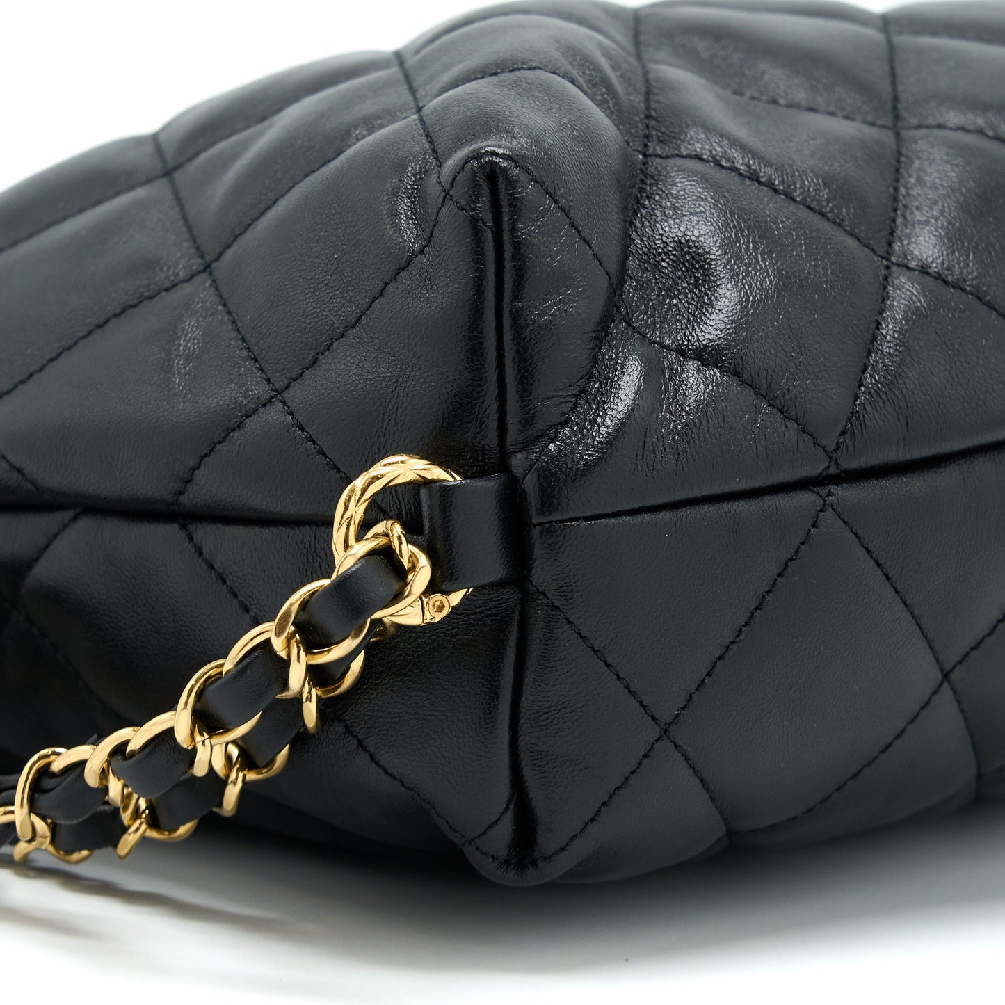 Chanel 22B Hobo Bag Lambskin Black (Microchip)