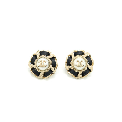 Chanel Round Pearl Earrings L