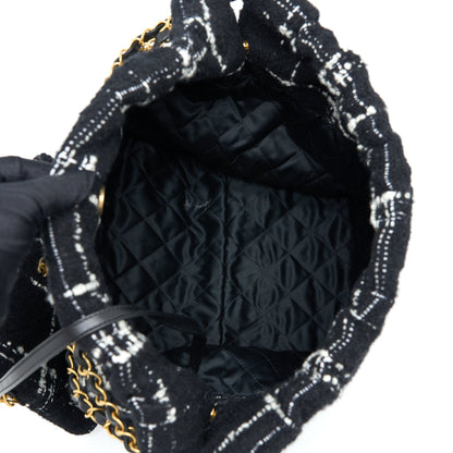 Chanel Medium 22 Bag Tweed Multicolour (Microchip)