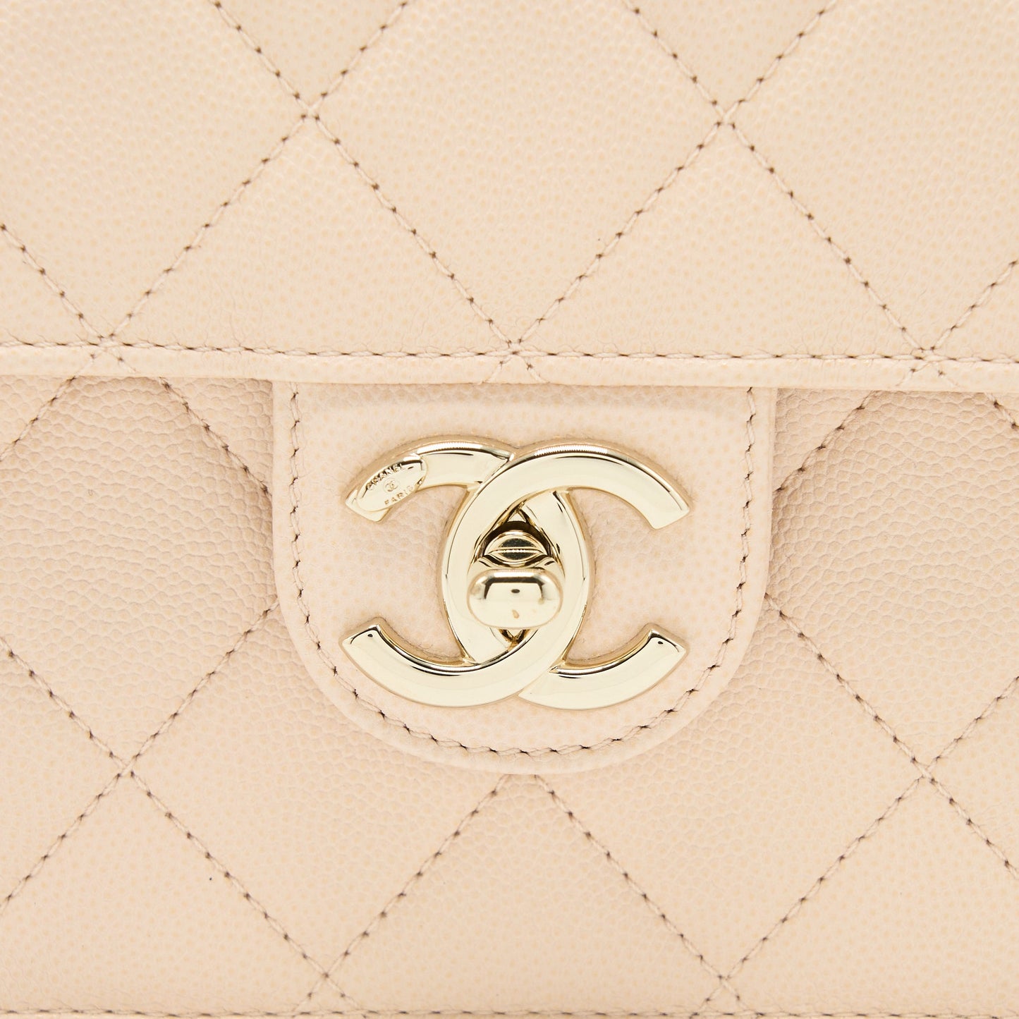 Chanel 21K Crossbody Bag Caviar Light Beige L (Microchip)