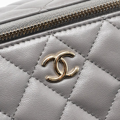 Chanel long vanity case lambskin grey L (microchip)